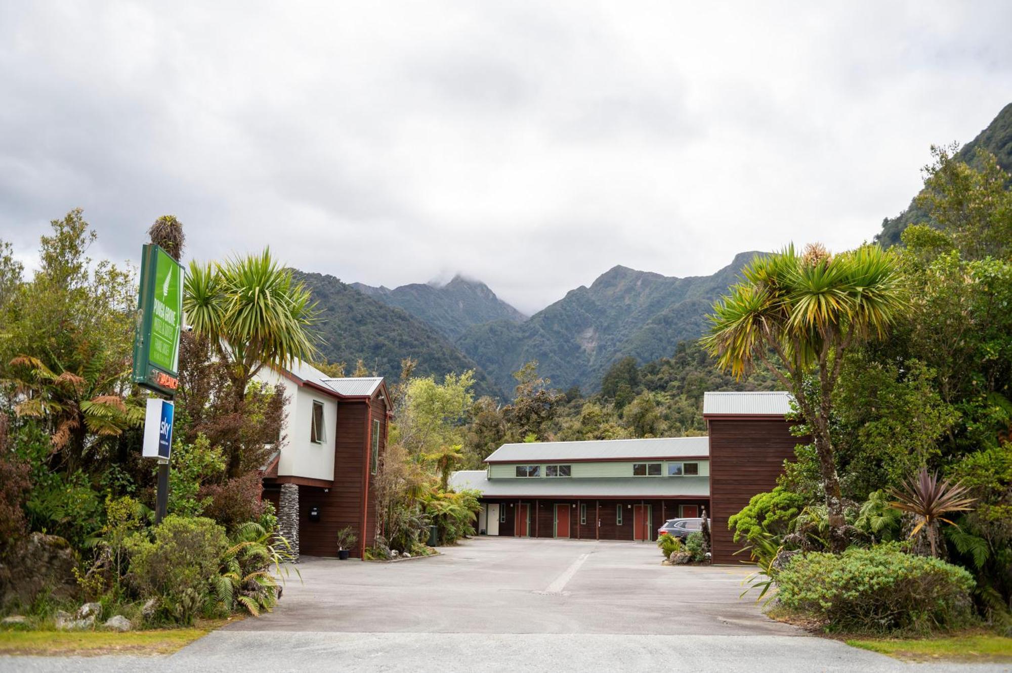 Punga Grove Motel Franz Josef Ngoại thất bức ảnh